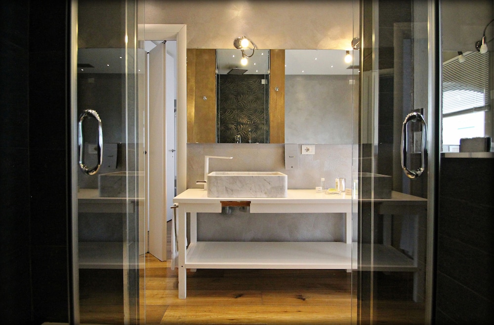 ISPA, SUITE, HOT TUB