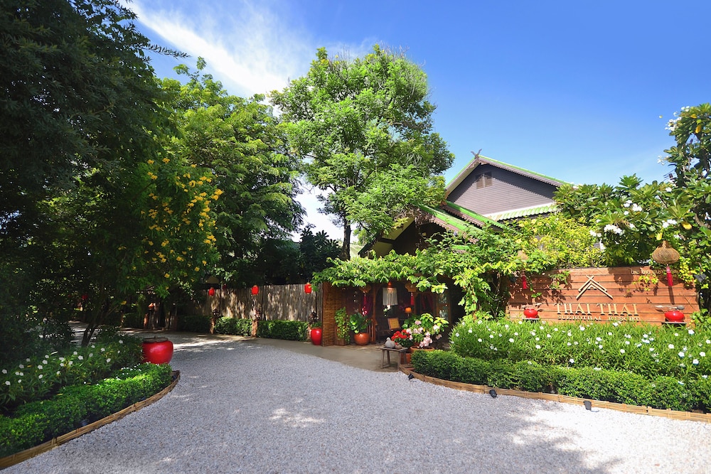 Thai Thai Sukhothai Resort 60/68