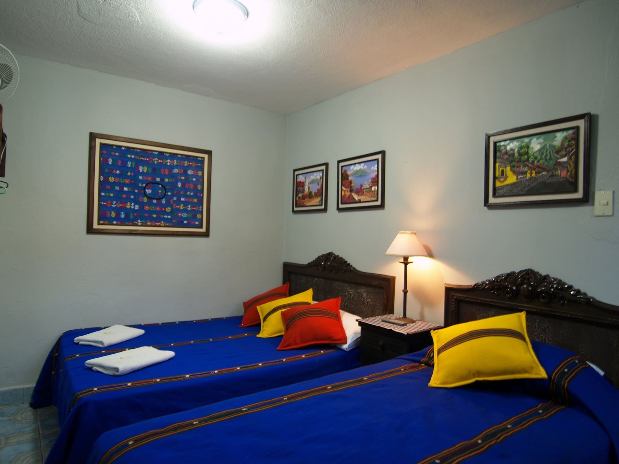STANDARD, DOUBLE BED, SHARED BATHROOM