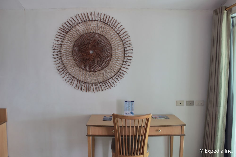 Wild Orchid Beach Resort 58/67