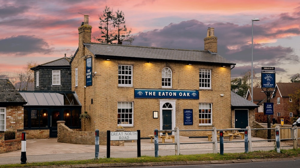 The Eaton Oak Inn 1/15