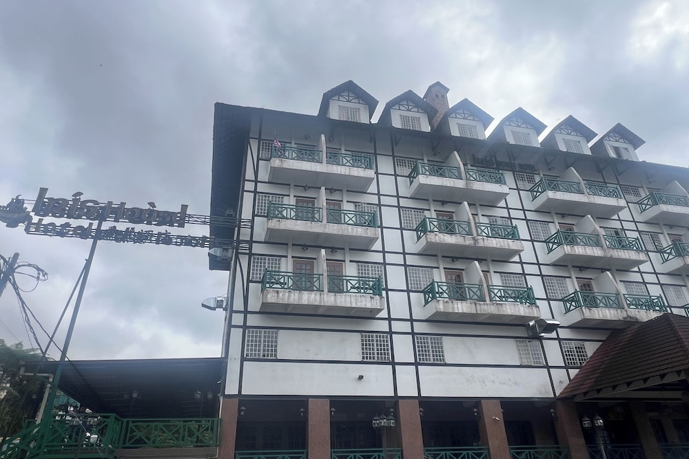 Iris House Hotel 3/65