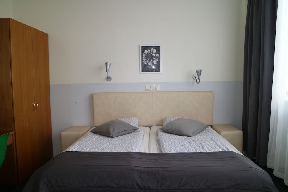 Arctic Comfort Hotel 9/50