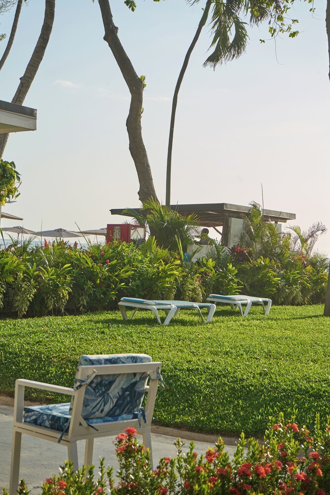 Perla de la Playa Beachfront Hotel 39/48
