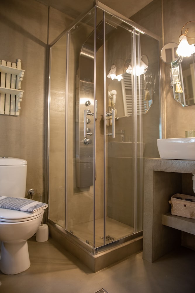 غرفة بسرير مزدوج، Archontiko Stamou Boutique Hotel 7/8