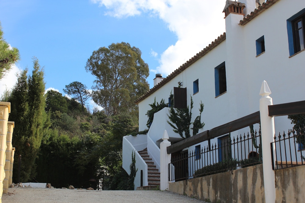 Los Jarales Hotel 11/73
