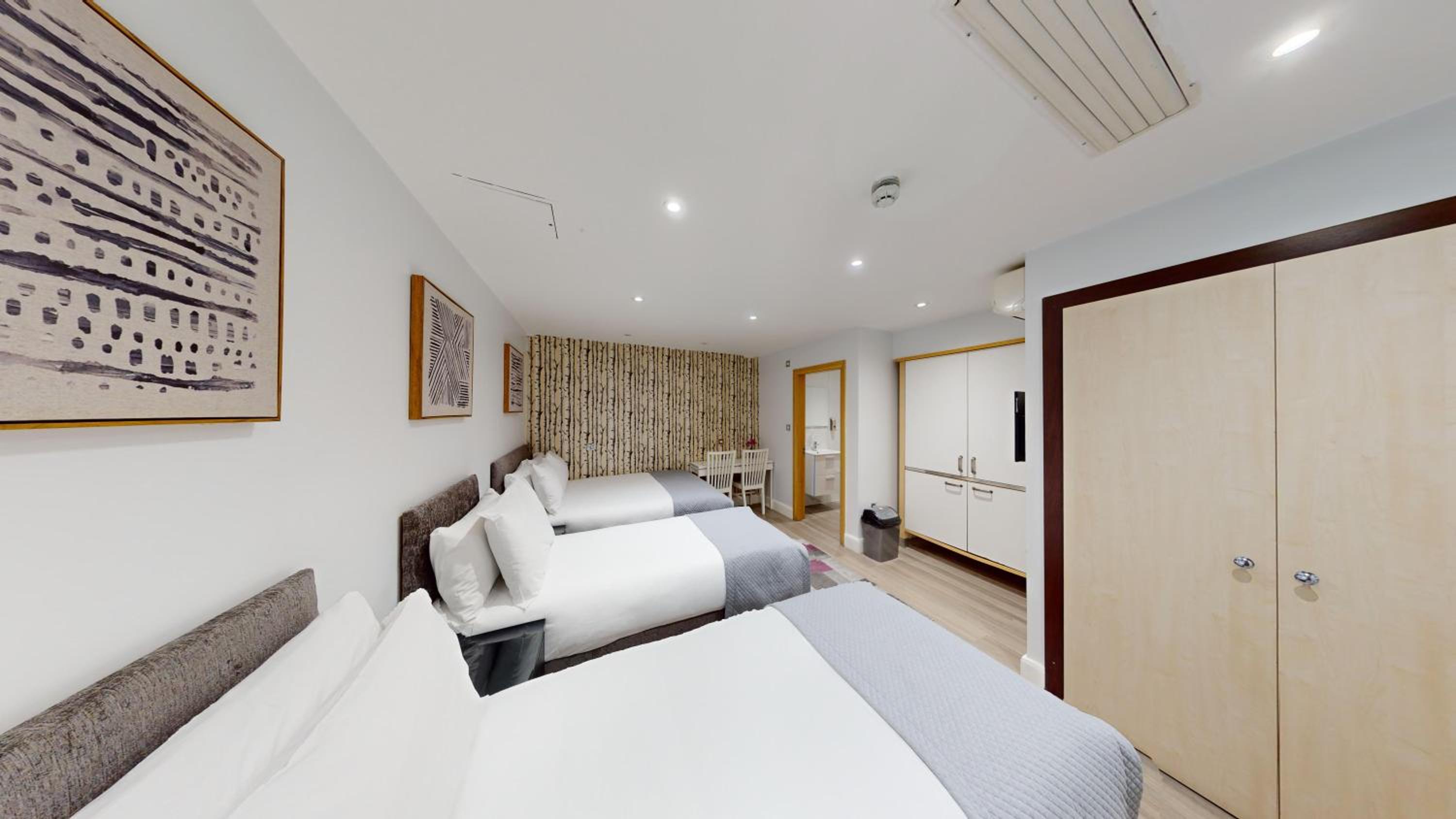 Junior, Superior, Twin Beds, Balcony