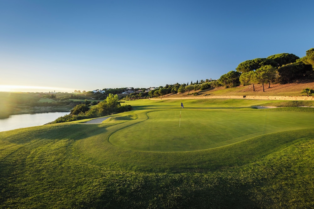 SO/Sotogrande Spa & Golf Resort Hotel 60/82