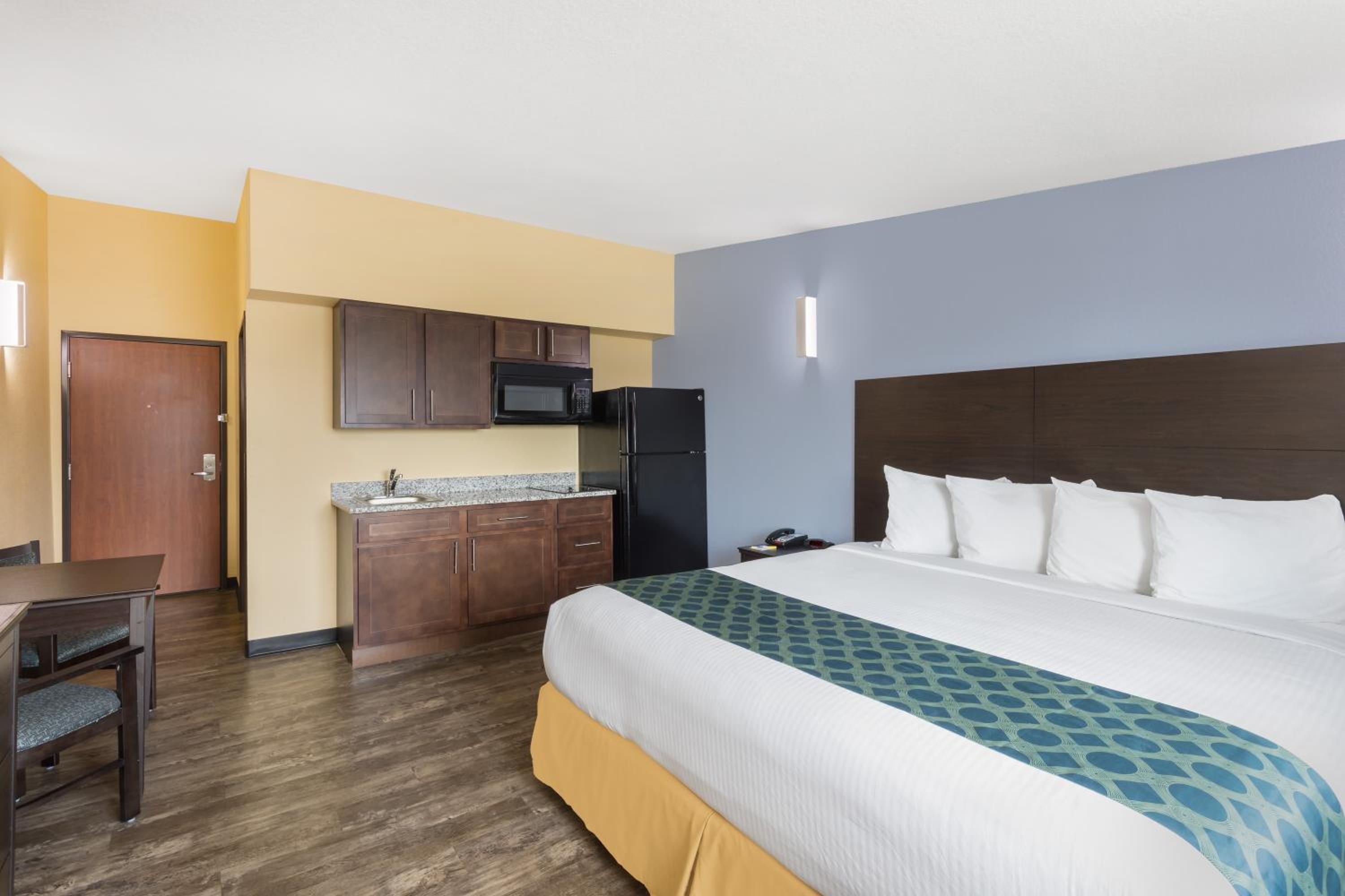 Room, Queen Bed, Accessible