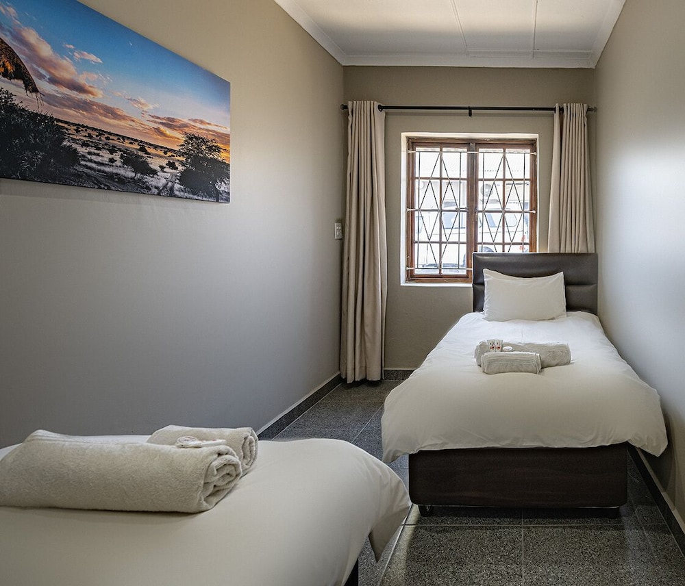 Calvinia Hotel by Country Hotels 5/41