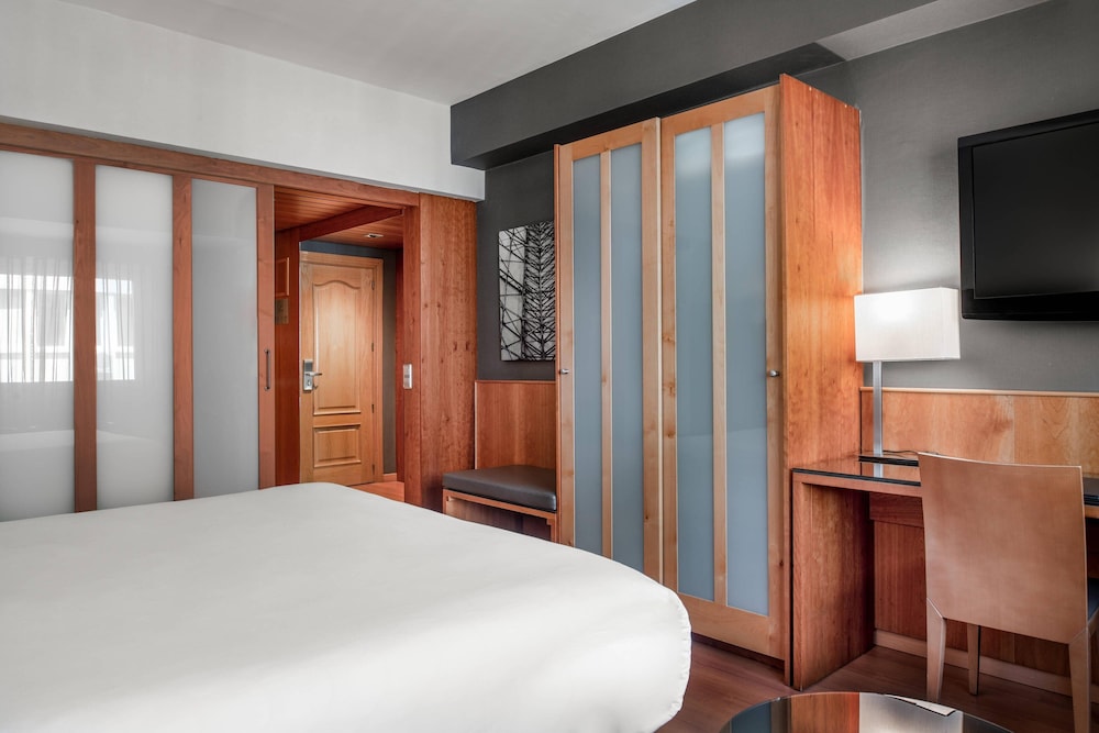 AC Hotel Carlton Madrid by Marriott 9/31