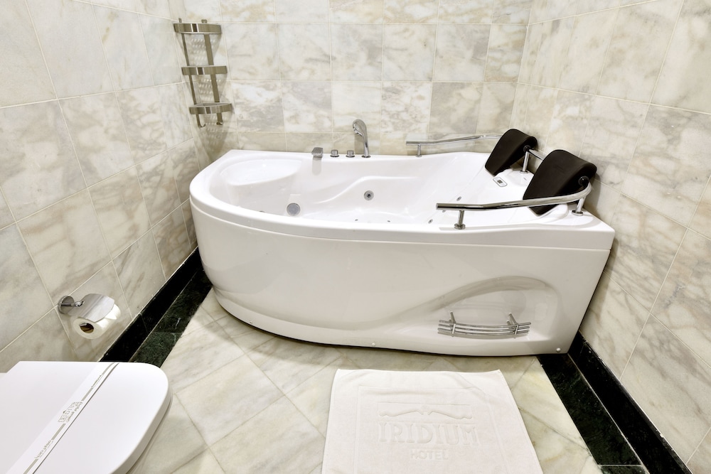 فندق إيريديوم 70(Iridium 70 Hotel) 28/29