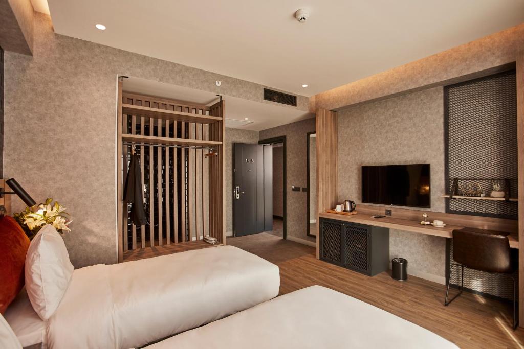 Superior, Double or Twin Bed