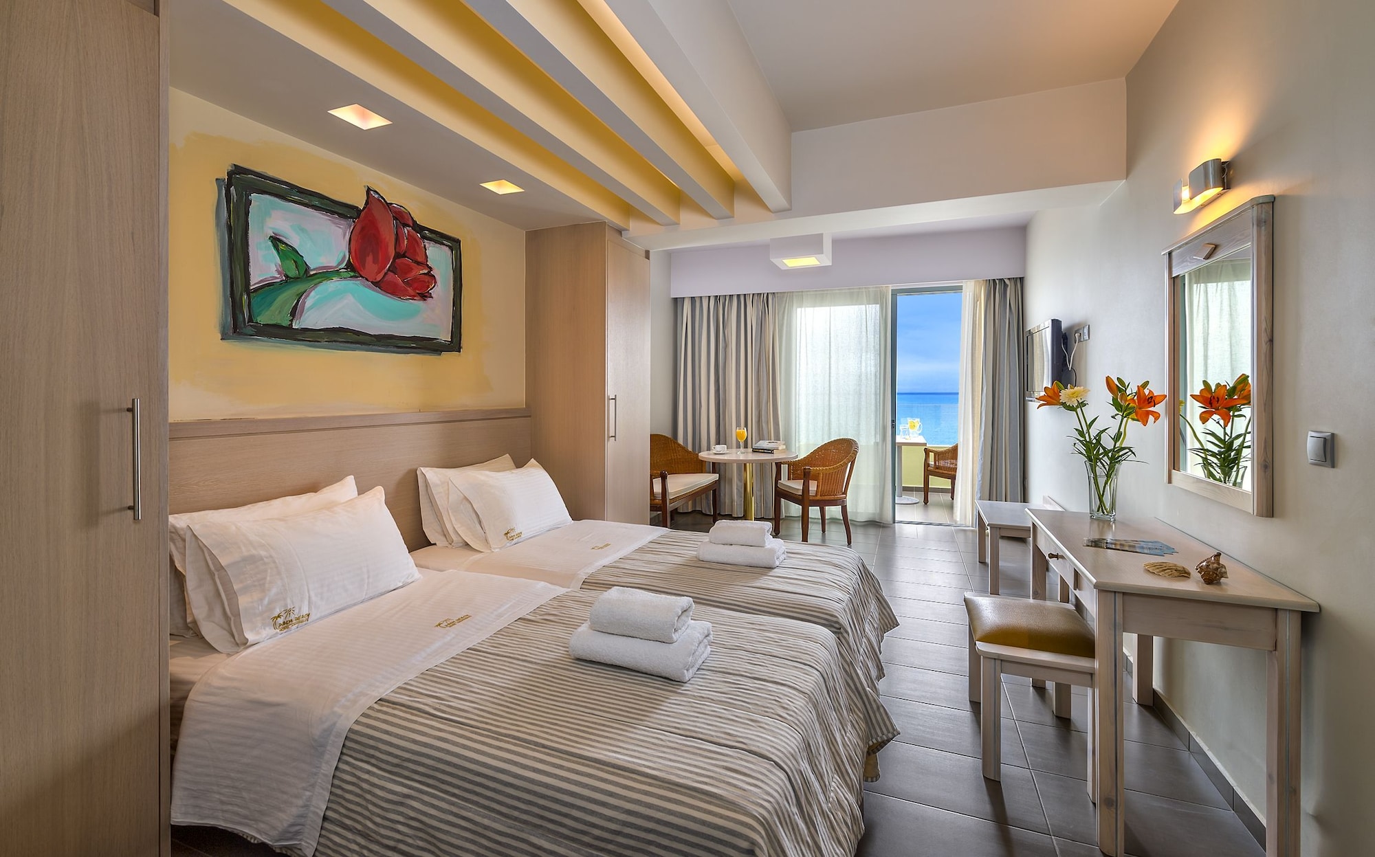 SUPERIOR, STUDIO, SEA VIEW
