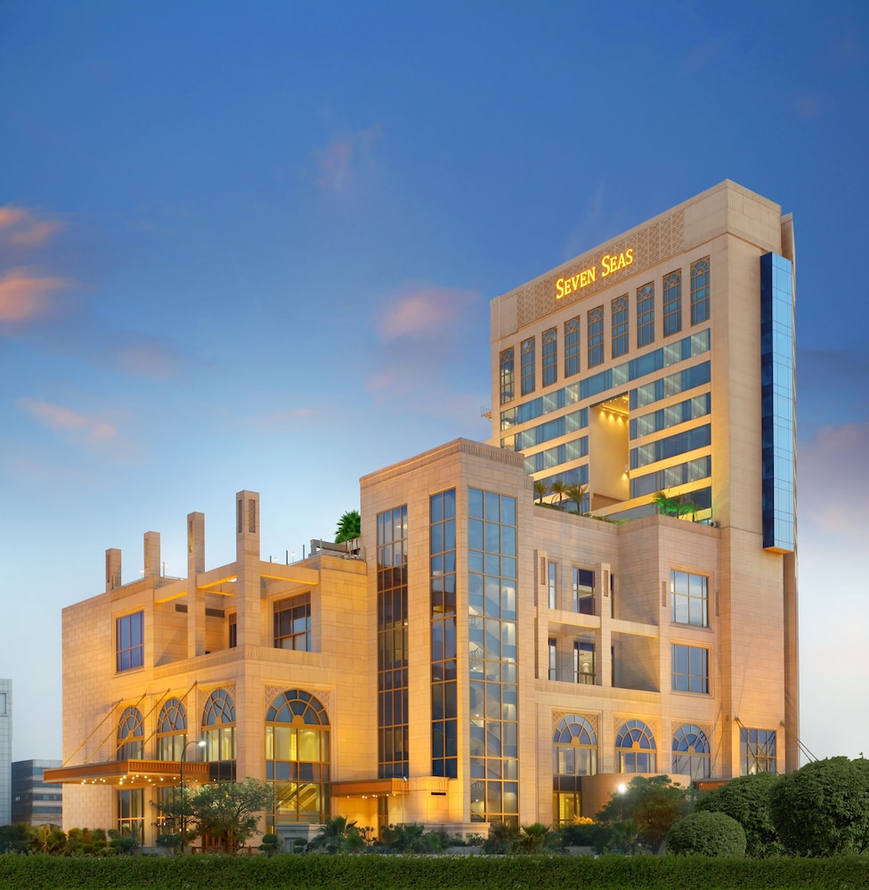 Hotel Seven Seas 4/50