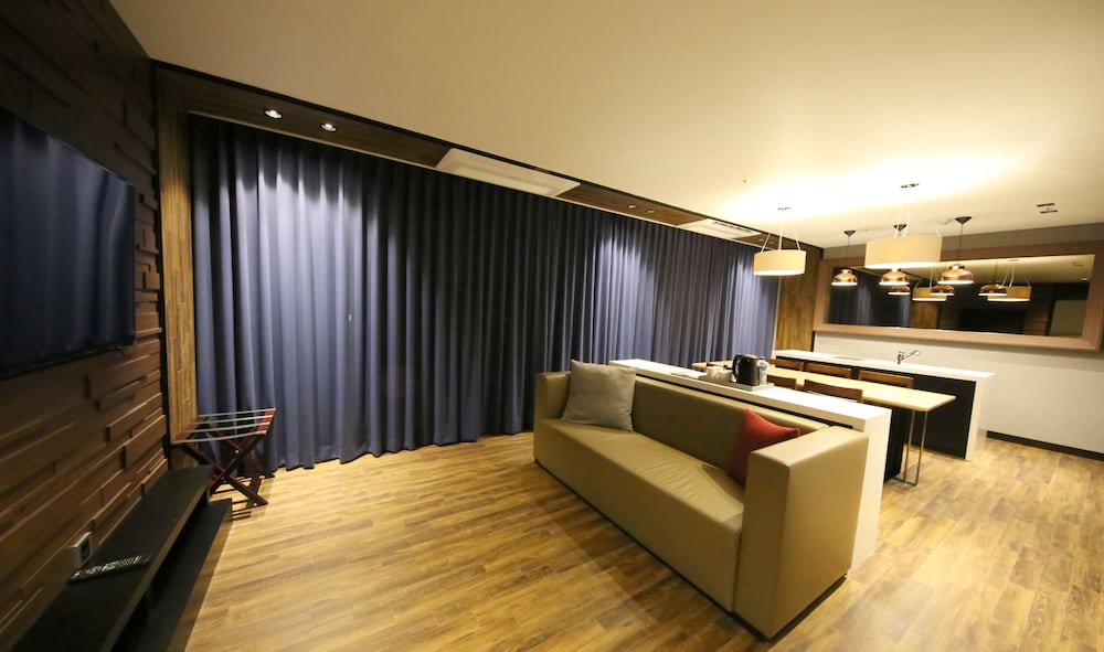 Sea Cruise Hotel 35/64