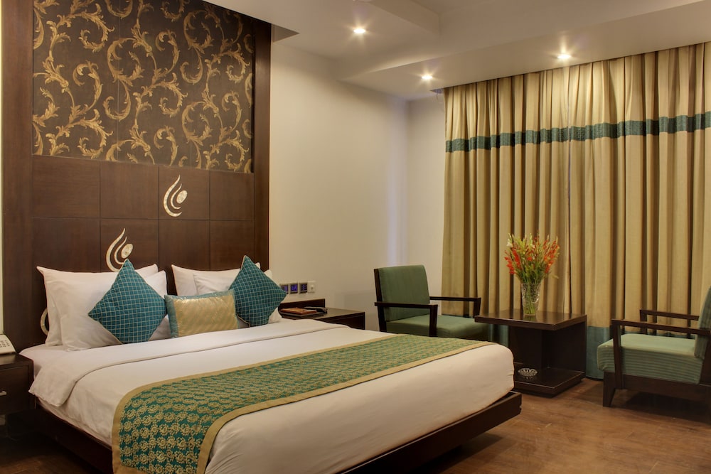 Godwin Deluxe Hotel 20/64