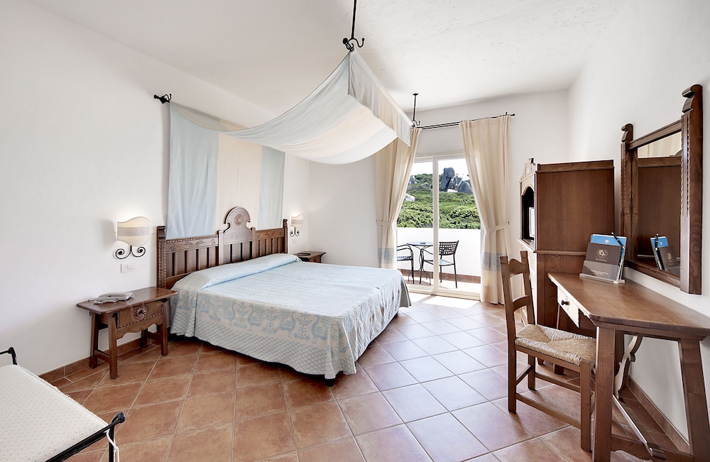 Room at Colonna Grand Hotel Capo Testa, SANTA TERESA DI GALLURA