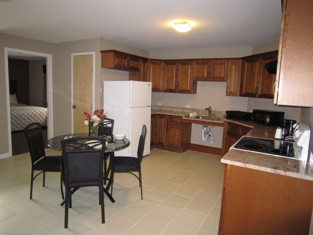 Red Carpet Inn And Suites Monmouth Jtc 28/38