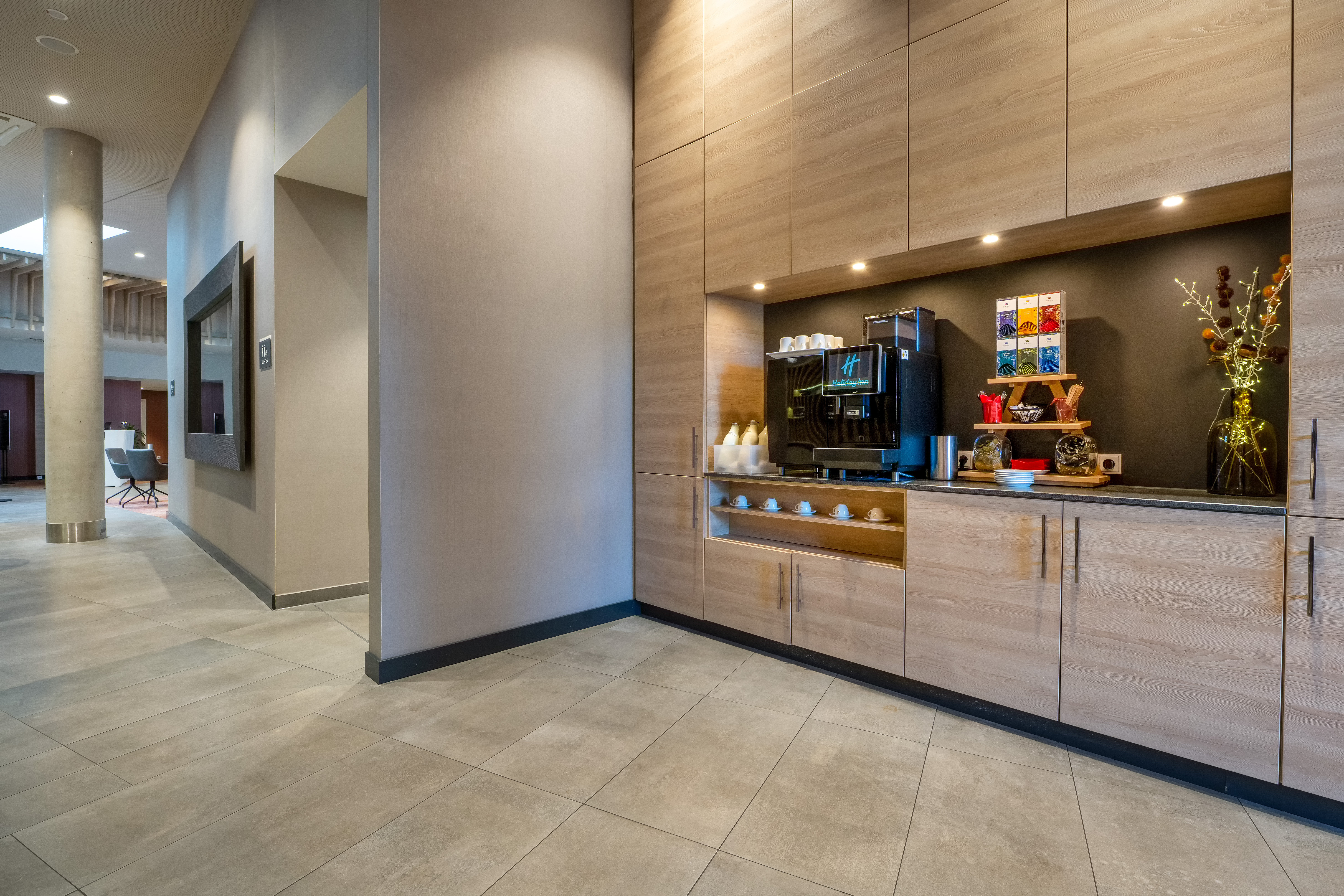 Holiday Inn Frankfurt Airport 13/75