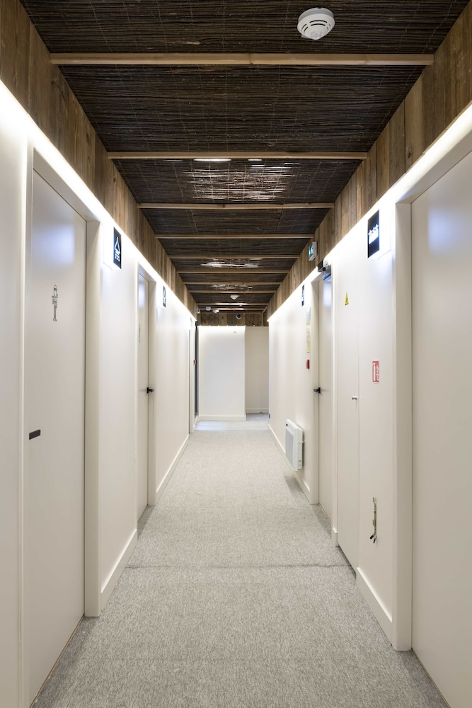 Central Hostel 25/50