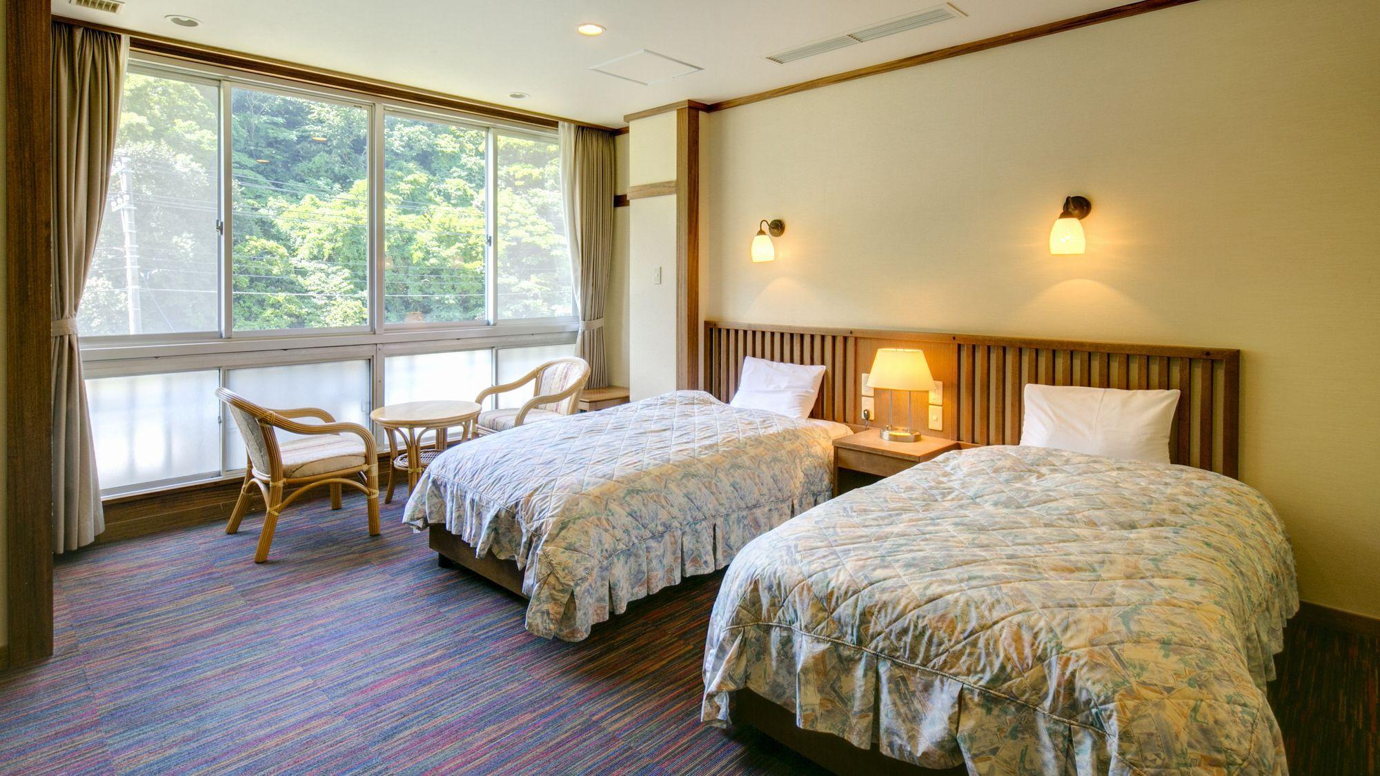 Standard, Twin Beds