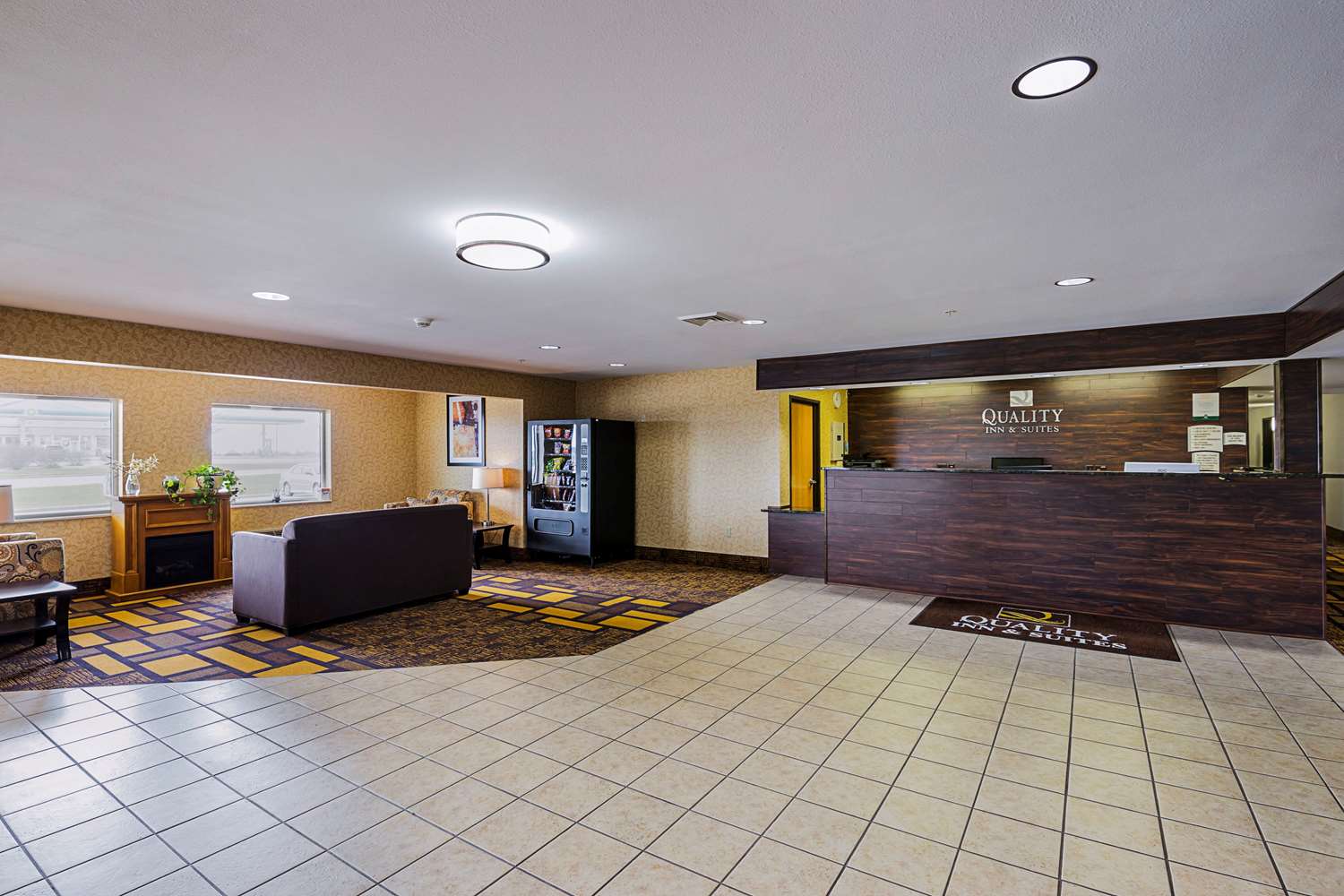 Quality Inn & Suites Belmont - Platteville 9/44