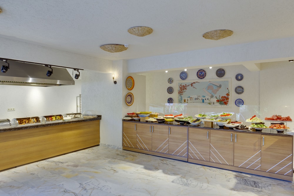 Serhan Hotel 6/35