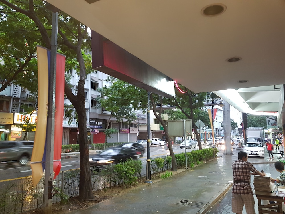 Hotel Grand Mutiara 65/71