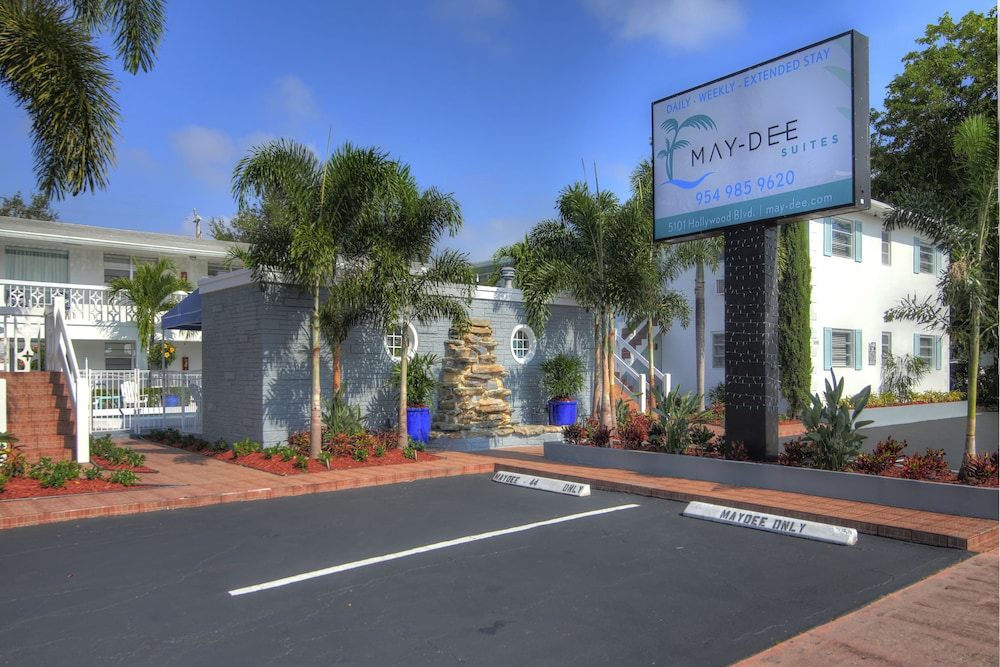 May Dee Suites 51/67