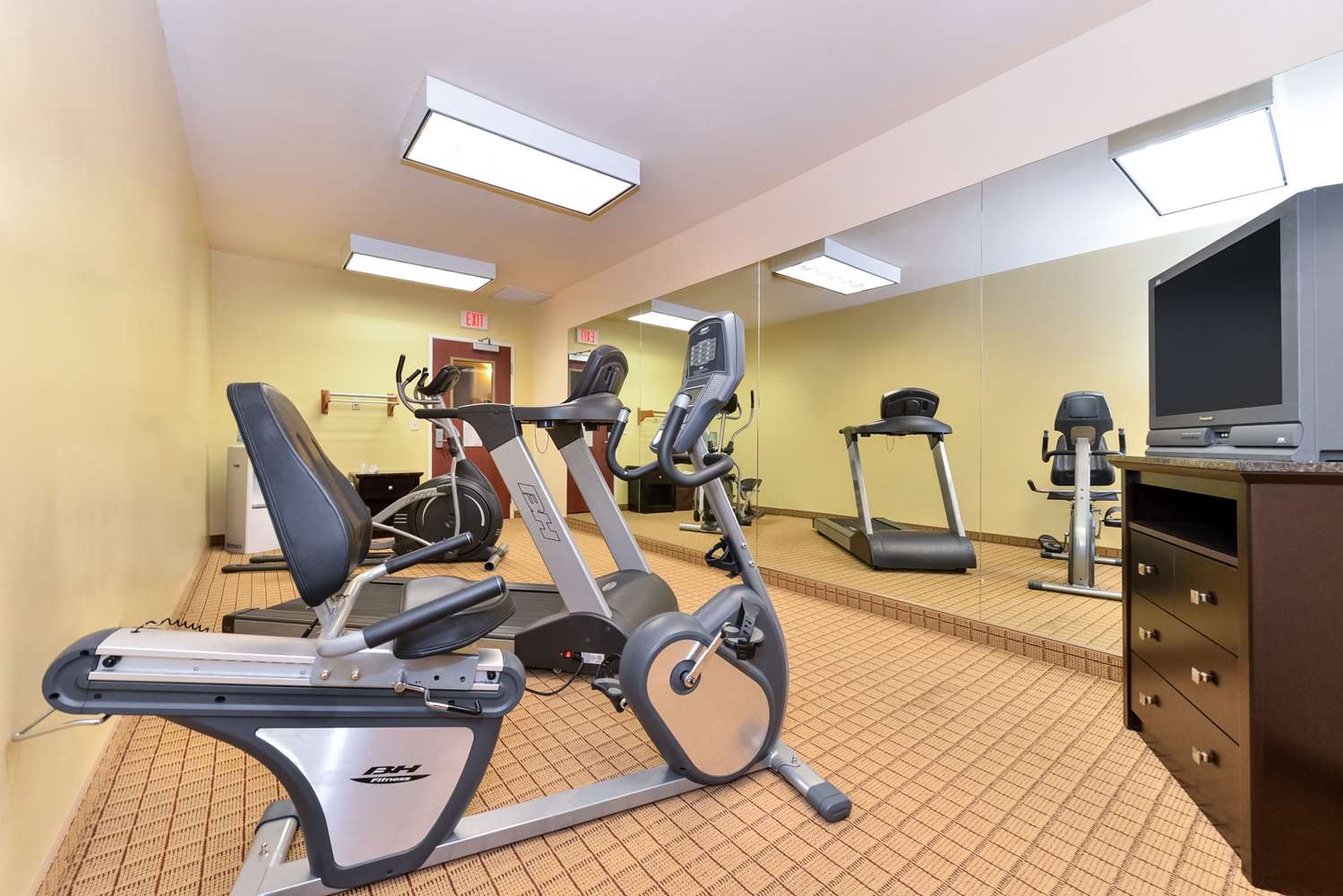 Express Inn And Suites Norman 7/16