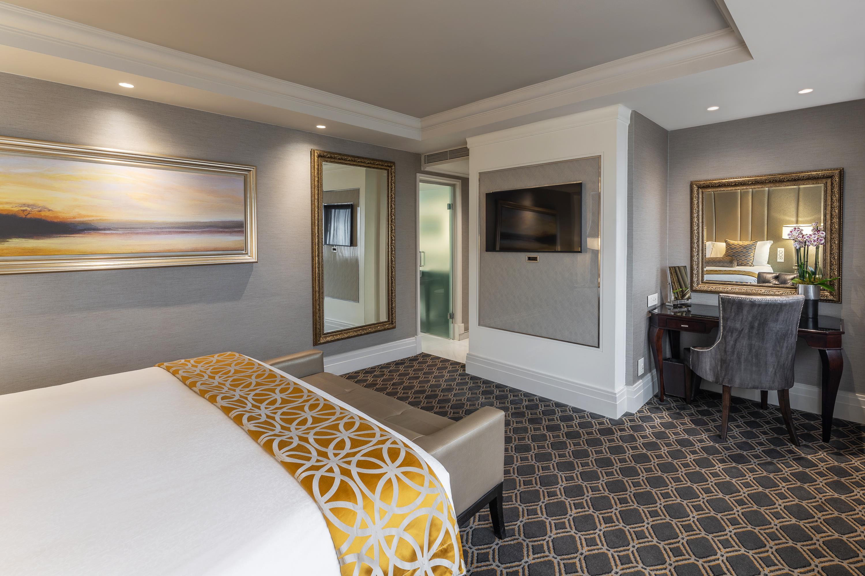 Sandton, Sun, Suite, Double Bed