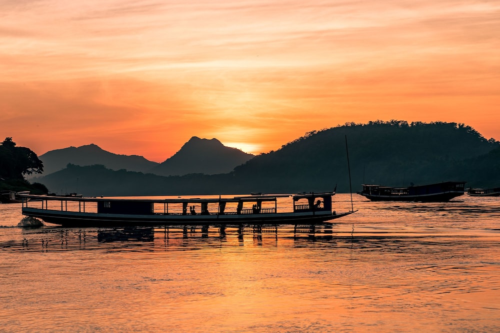 Mekong Riverview Hotel 45/50