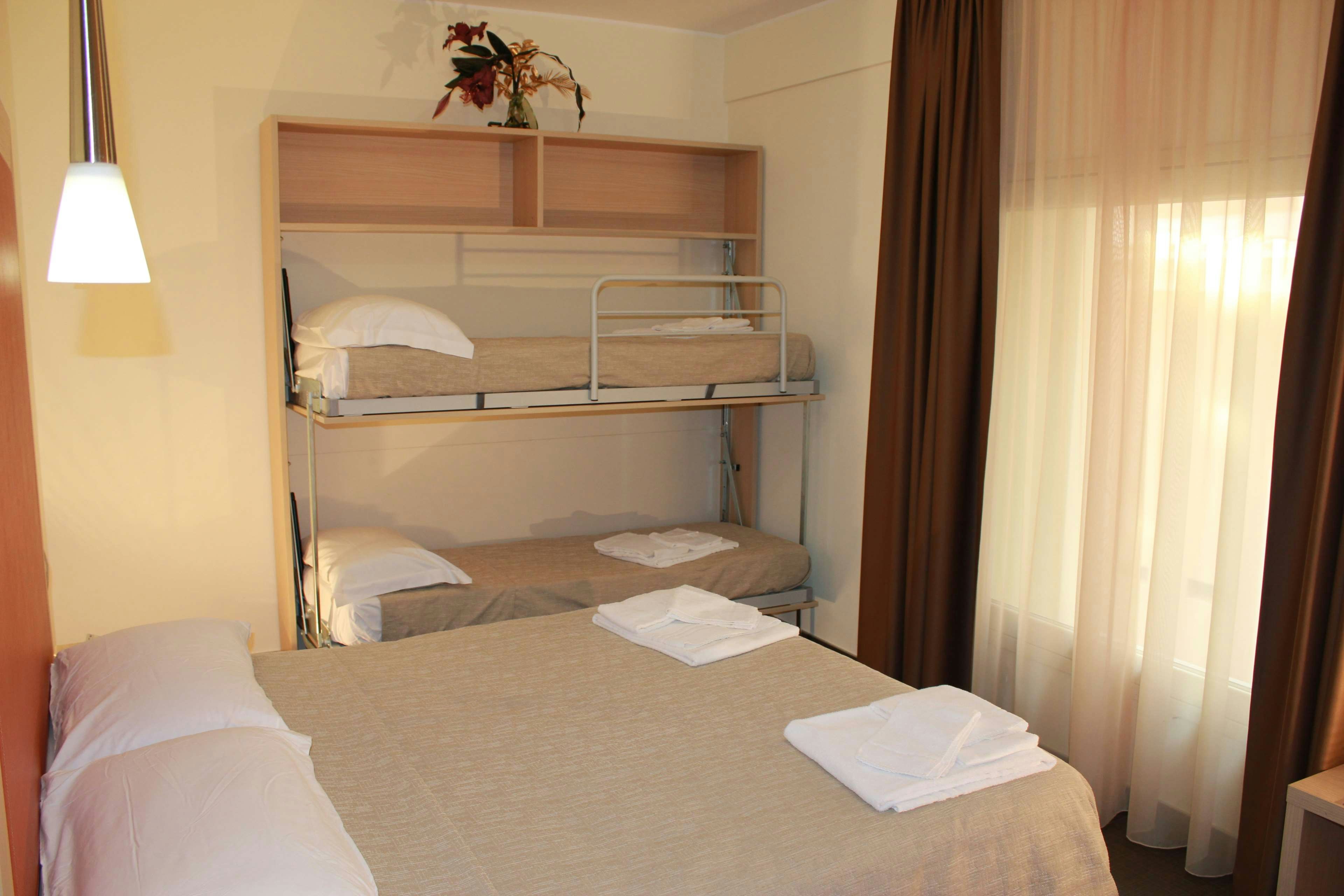 Hotel 33 Baroni 49/50