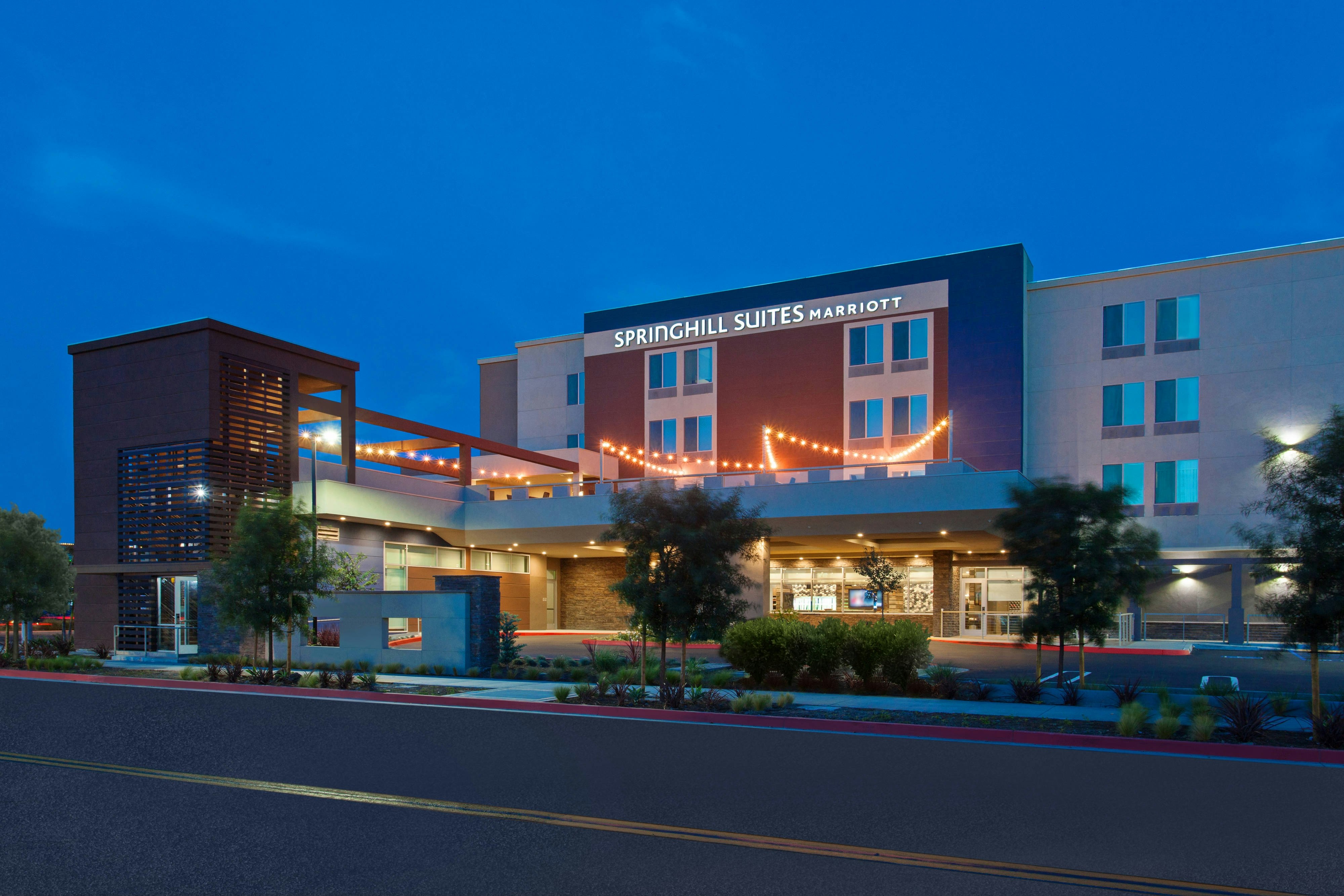 Springhill Suites Huntington Beach Orange County 1/15