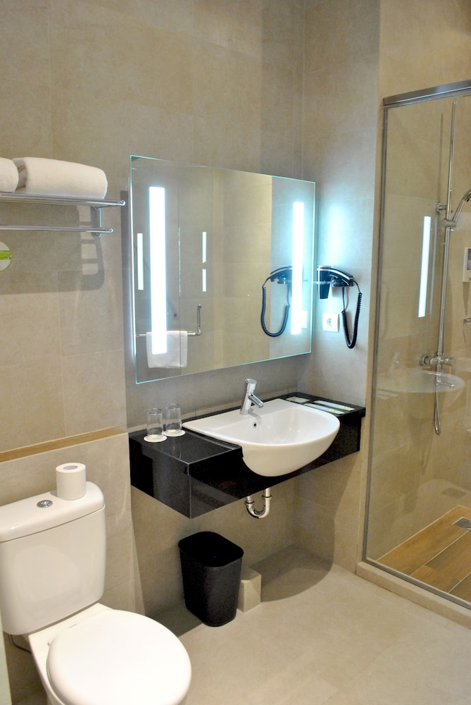 Zest Sukajadi Bandung by Swiss-Belhotel International 40/43