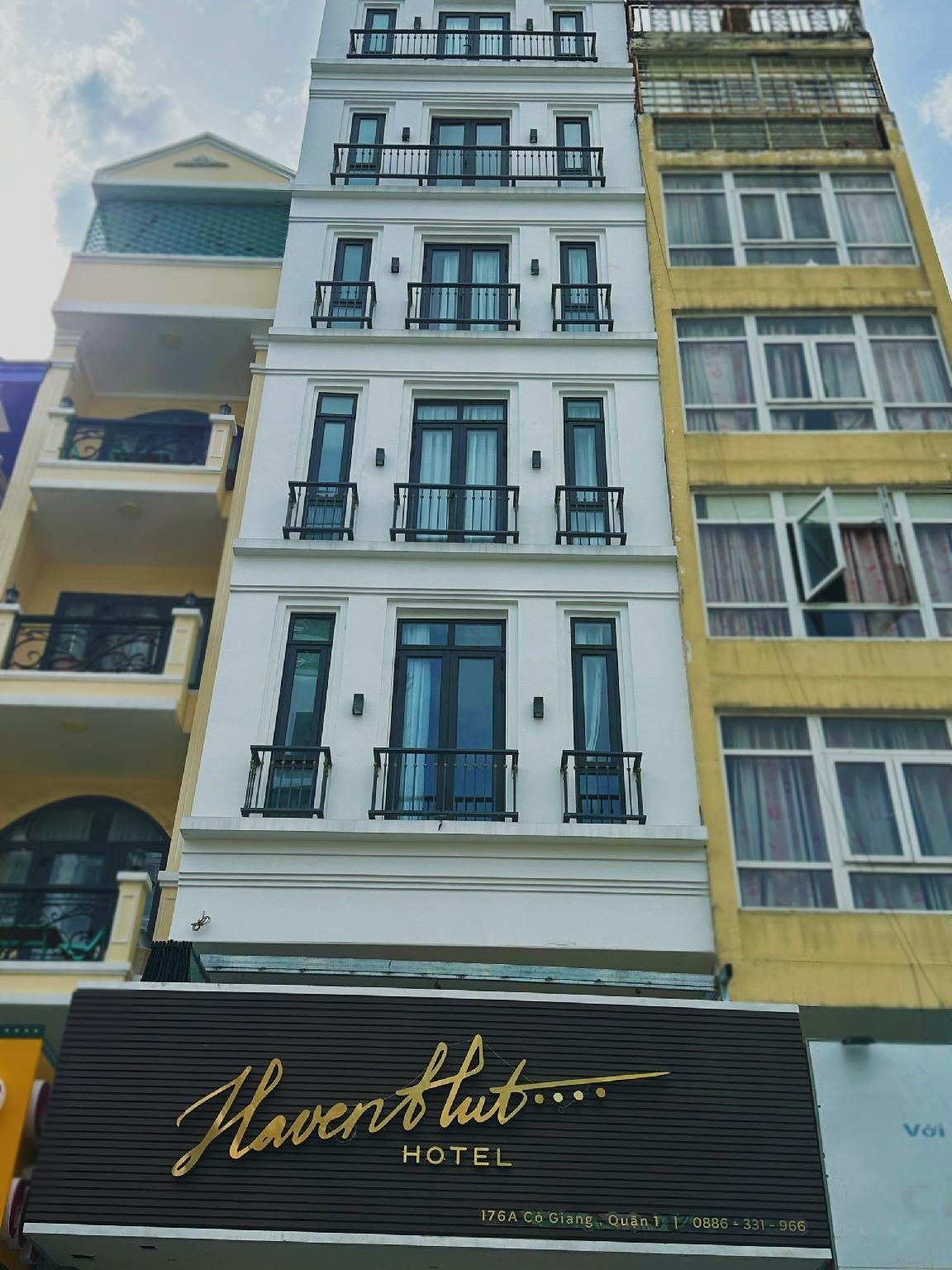 Haven Hut Hotel 6/50