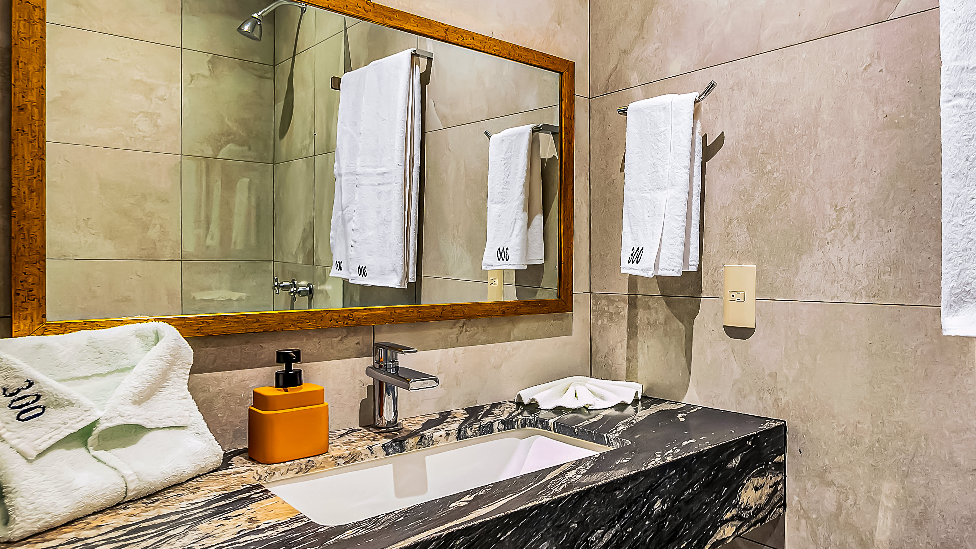 Hotel Marboka & Suites 56/58