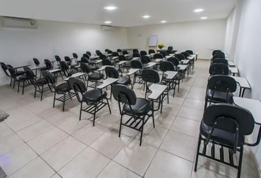 Costa do Rio Hotel 13/15