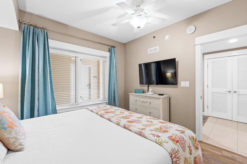 2 BEDROOMS, CONDO, OCEAN VIEW