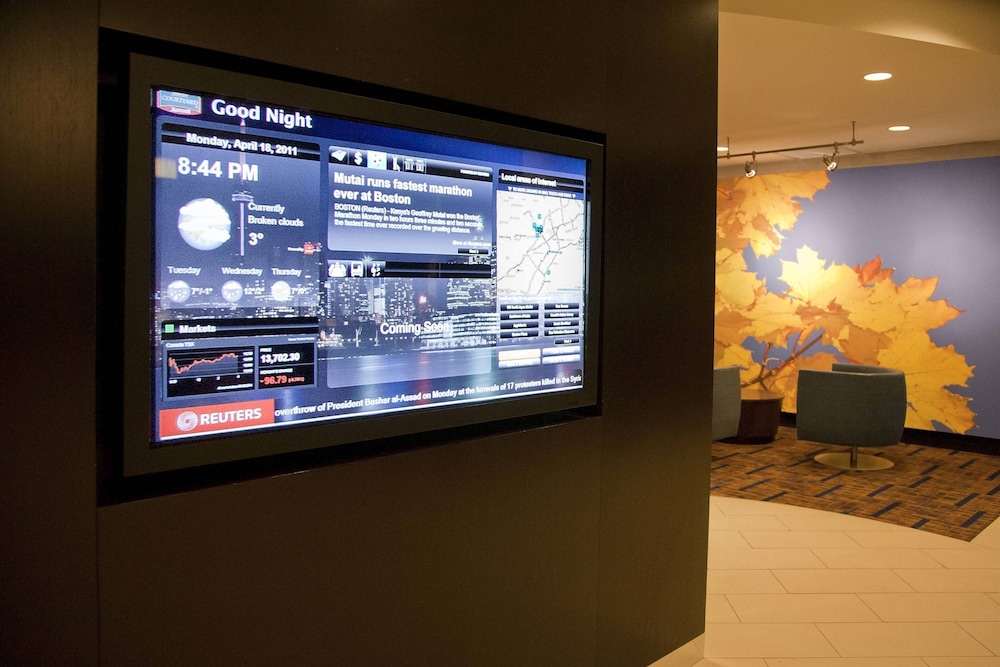 Courtyard By Marriott Toronto Brampton 8/43