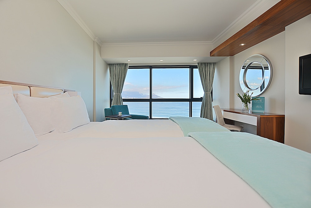 Blaauwberg Beach Hotel 21/100