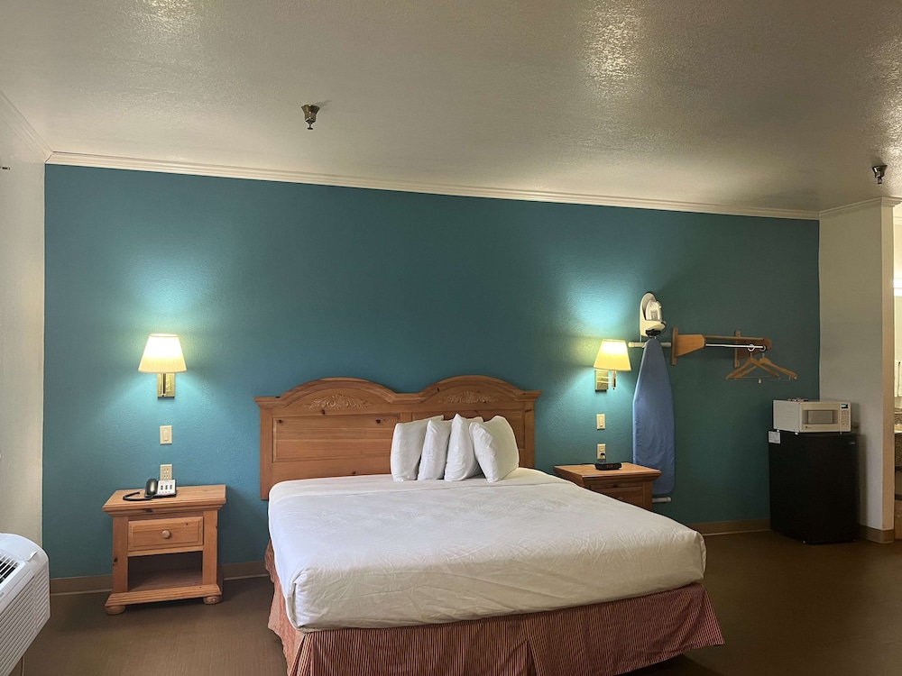 Motel6 Portland, IN 12/23