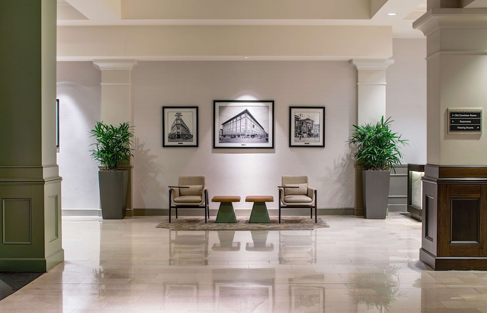 Hilton Richmond Downtown 37/73