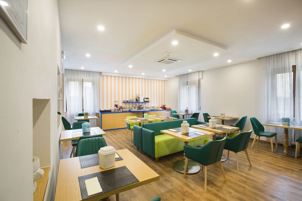 La Gustea Hotel and Cucina 26/31
