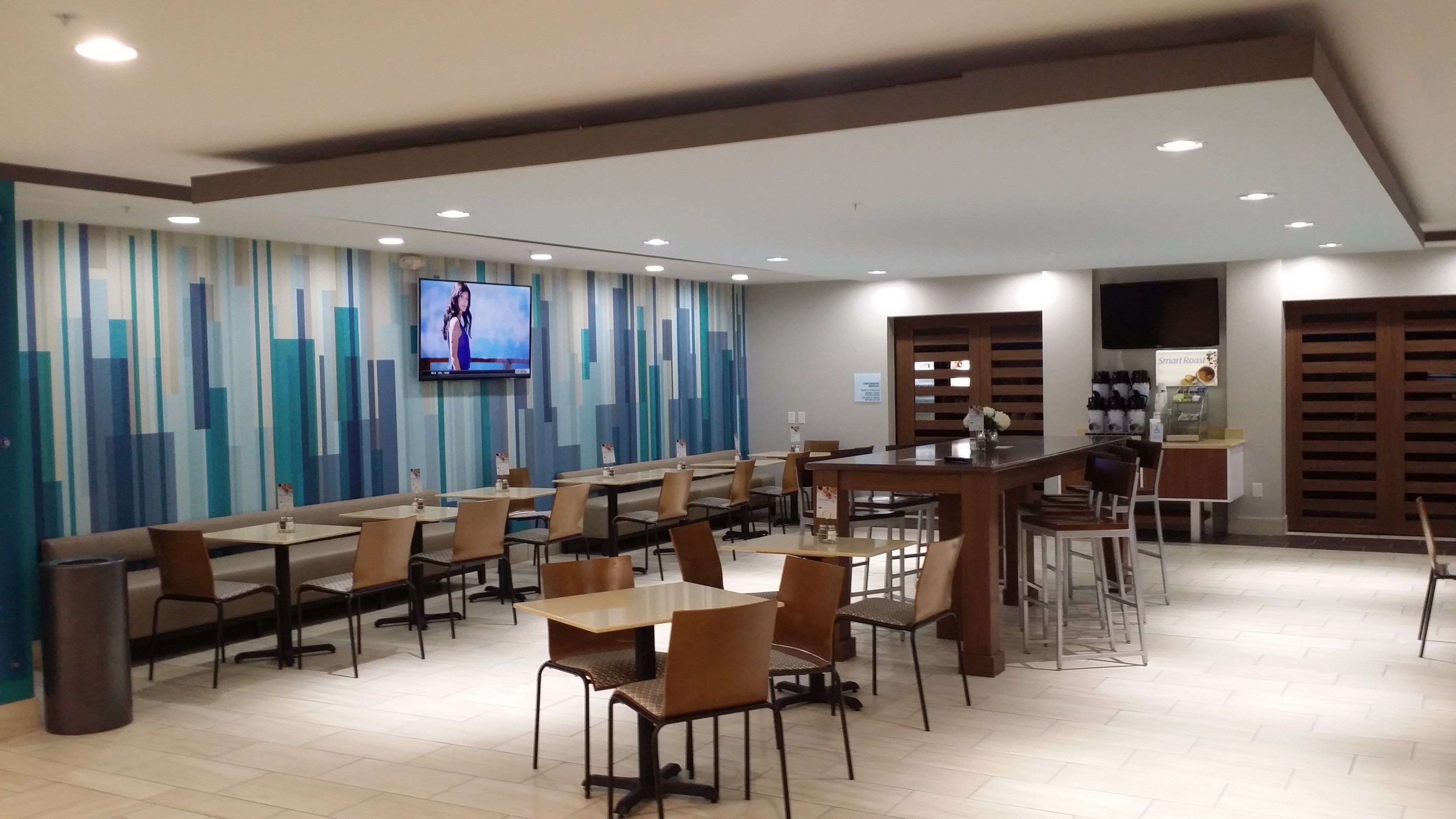 Holiday Inn Express & Suites Lexington - Hamburg Area 33/47