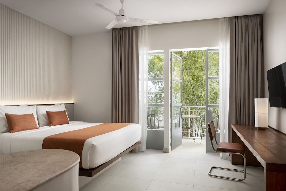 Plantation Urban Resort And Spa 18/70