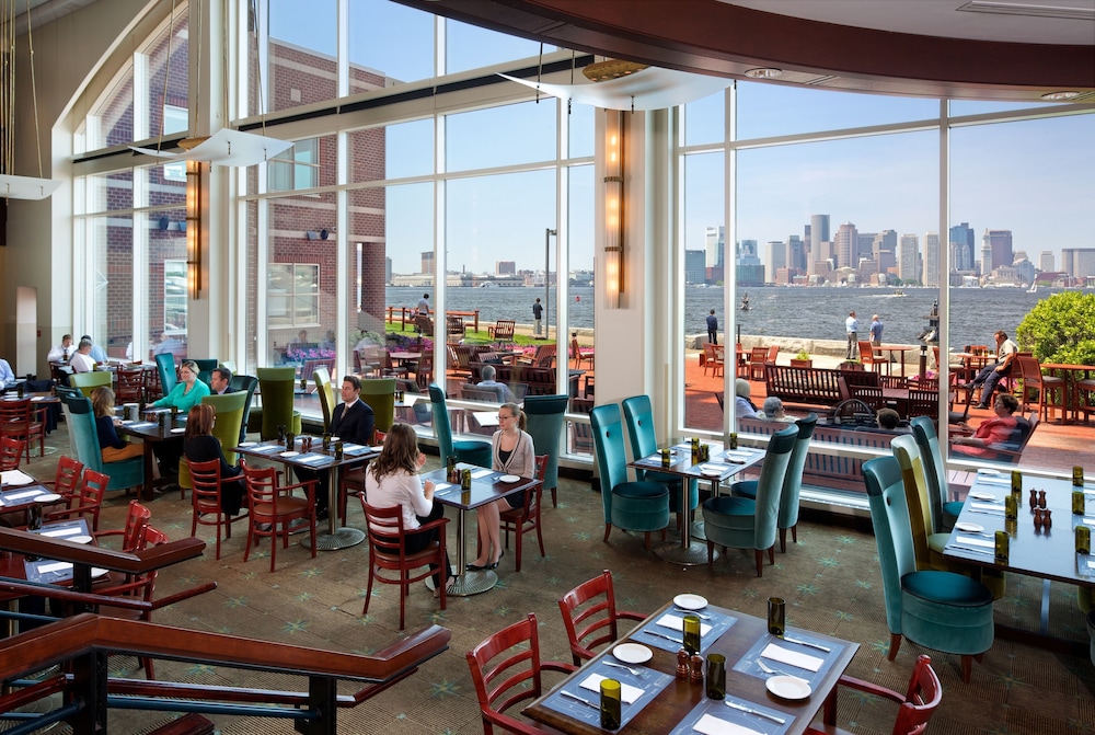 Hyatt Regency Boston Harbor 48/72