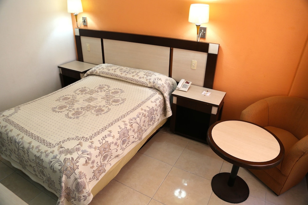 Hotel Baluarte 27/73