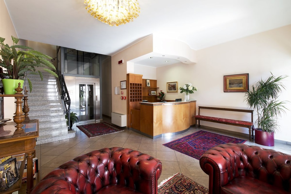 Hotel Stazione 26/38